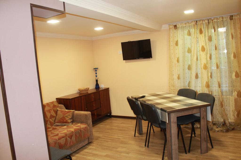 Apartment Cool House Borjomi Exterior photo